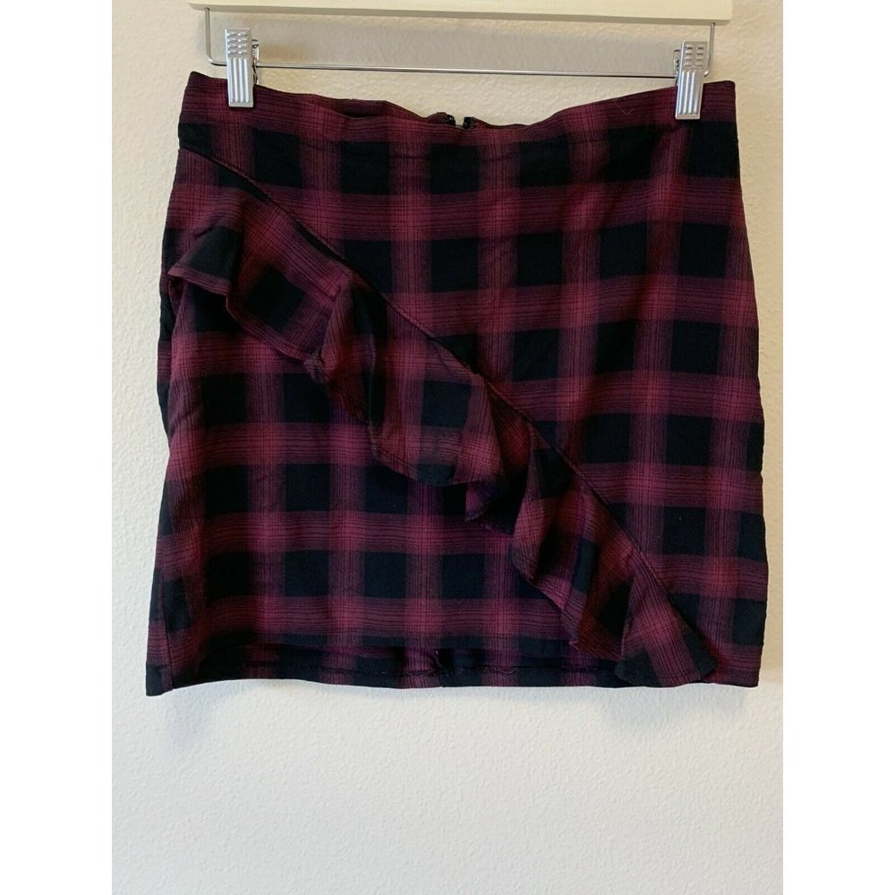 Mossimo Women Red Plaid Casual Skirt , Size 8 Mini Ruffles School Girl